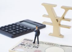 役員に前期の利益を分割して支払ったらどうなるのか?
